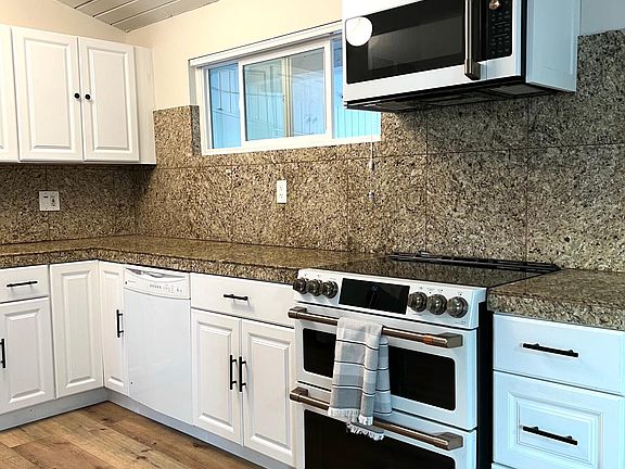 4th image of 6408 Wystone Ave