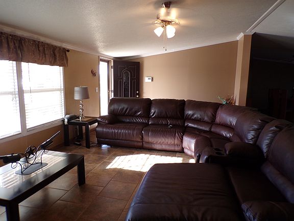 3rd image of 37 Windy Ridge Rd