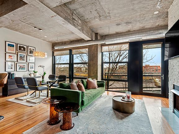 Living Room / Dining Room