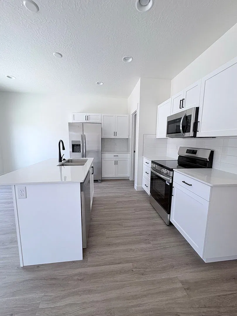 Brand New Townhome for Rent — Photo 4