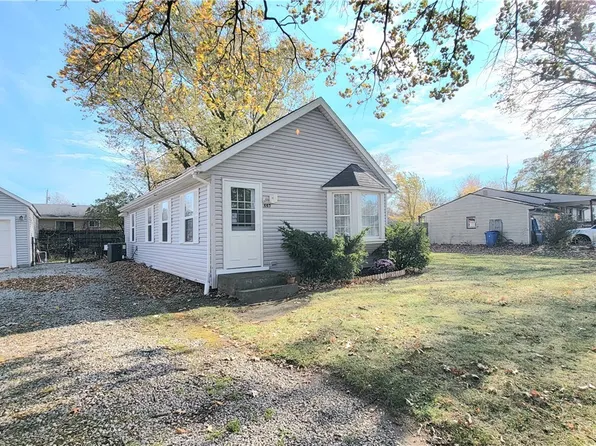 665 Alameda Ave, Sheffield Lake, OH 44054