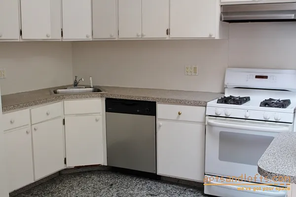 Rented by aptsandlofts.com | media 24