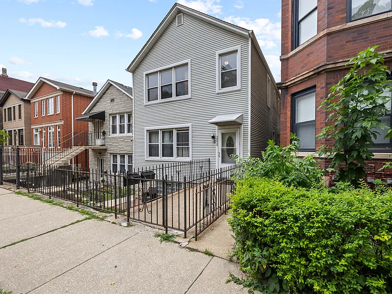 2856 S Throop St #2 — Photo 3