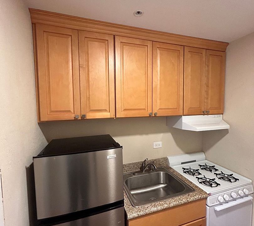 1st image of 514-524 41st St #C