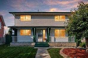 2nd image of 420 S Whitehorn Pl NE