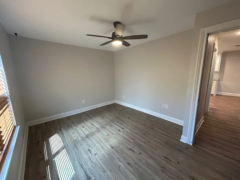 216 N Harrison St — Photo 7