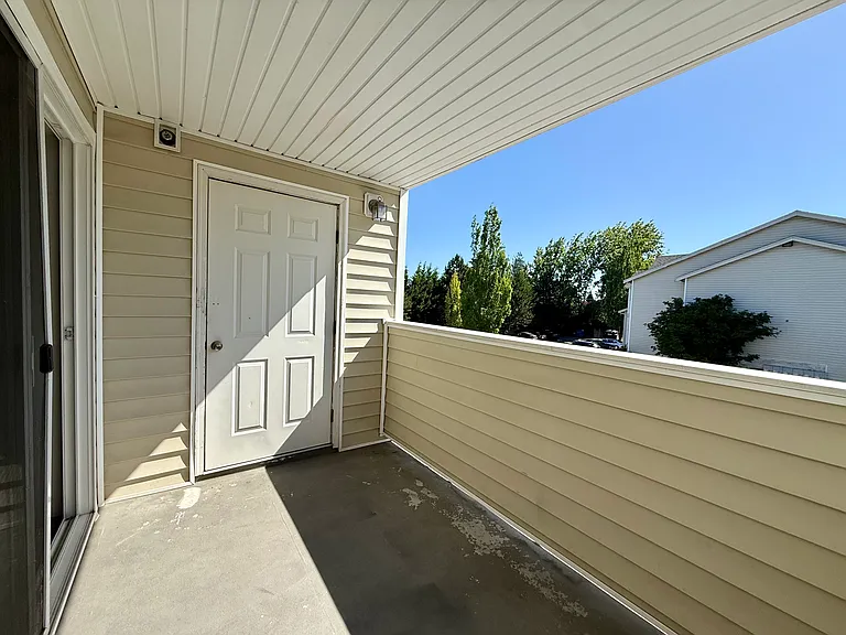 11915 Roseberg Ave S #309 — Photo 6