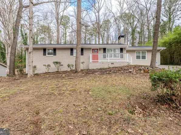 5130 Cornwallis Ct, Stone Mountain, GA 30088