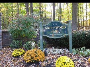 14 Woodbine Ave, Greenwood Lake, NY 10925