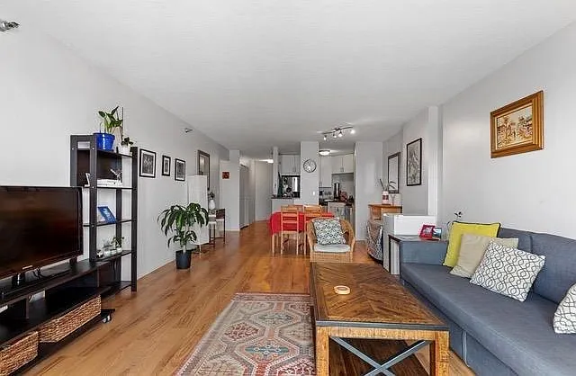 401 S 1st St #611 — Photo 6