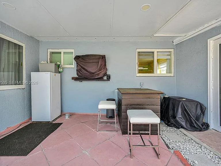 740 N 73rd Ave — Photo 39