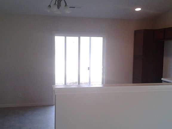 5th image of 3114 Bond Dr