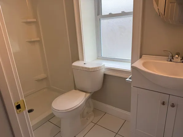 176 North St #5, Somerville, MA 02144