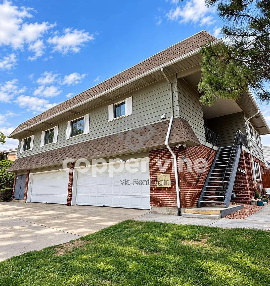 2 bed, 1.0 bath, 980 sqft, $1,930 — Photo 1