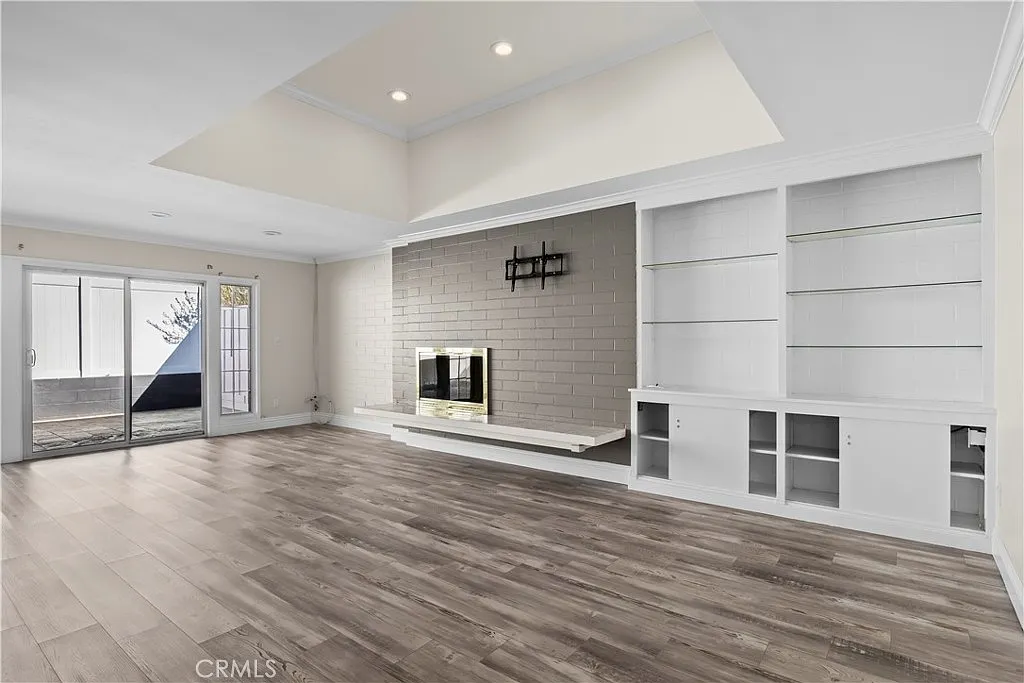 2 bed, 1287 sqft, $4,650 — Photo 3