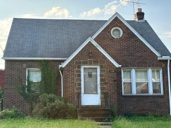 1121 Villaview Rd, Cleveland, OH 44119