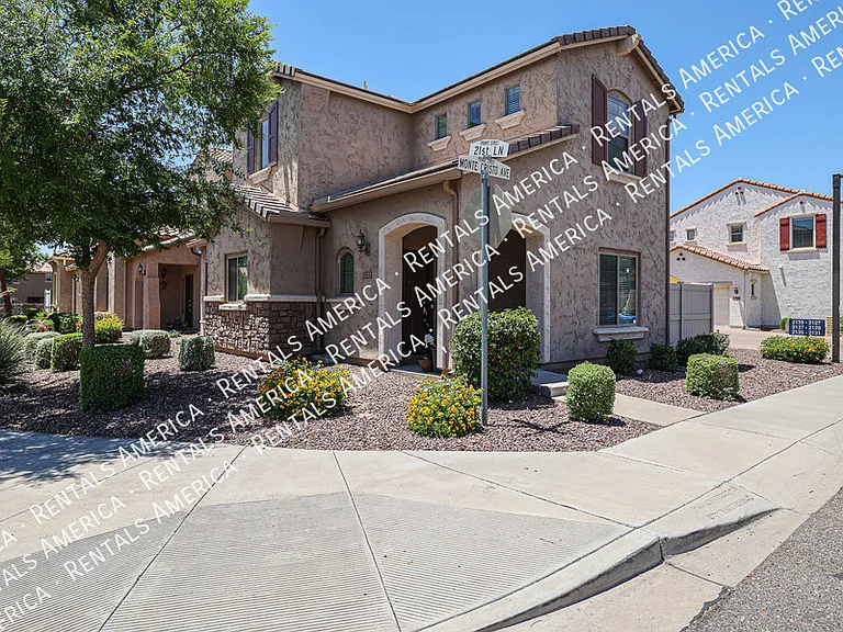 2127 W Monte Cristo Ave — Photo 4