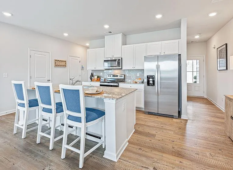 34 Lumpkin Ln — Photo 3