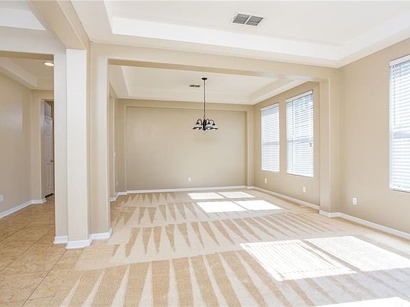5th image of 669 Wooster Dr