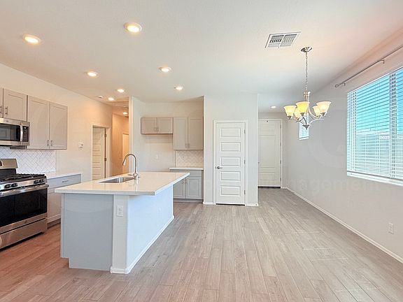 3rd image of 14664 W Valentine St