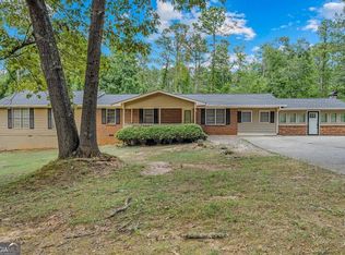 228 S Singley Dr, Locust Grove, GA 30248