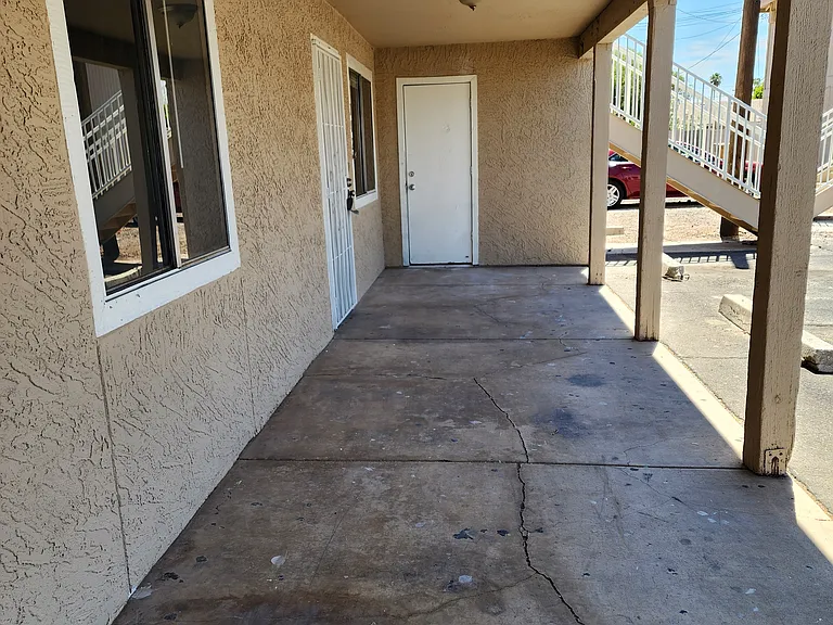 143 S Doran #202 — Photo 19
