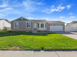 13755 S Homestead Ln, Riverton, UT 84065
