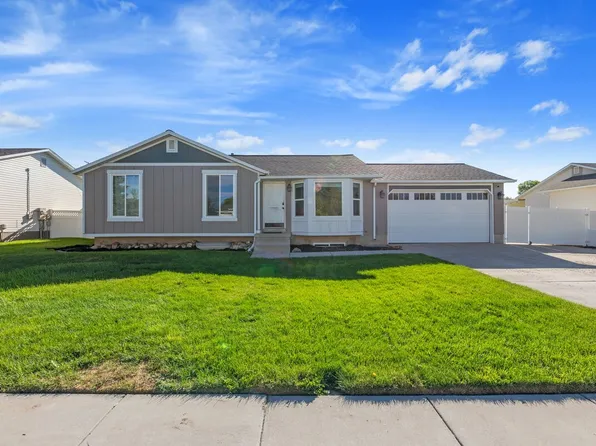 13755 S Homestead Ln, Riverton, UT 84065