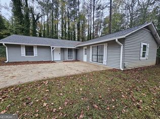 199 Holly Springs Ct, Ellenwood, GA 30294
