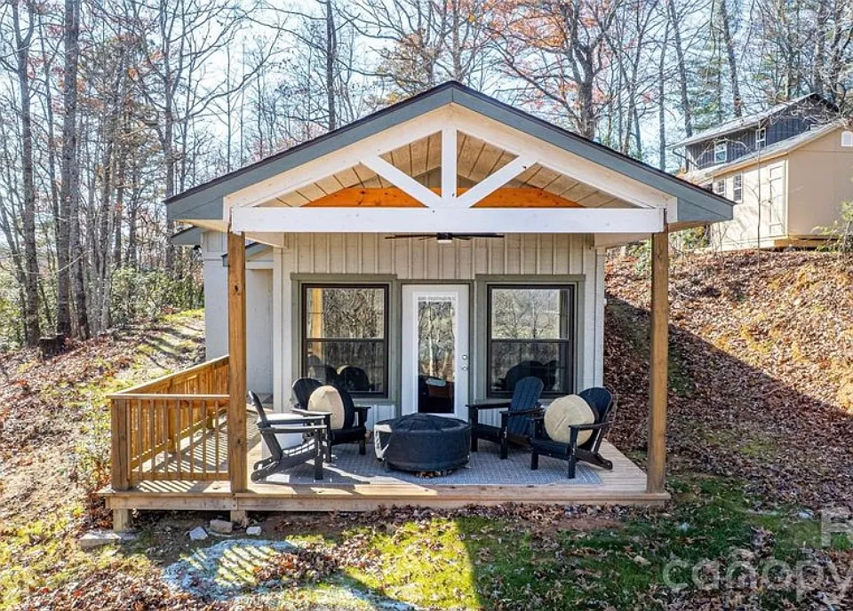 401 Weaver Creek Rd