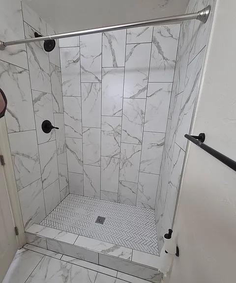 3304 SW 40th St #6 — Photo 3