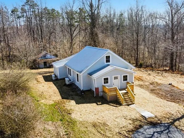 724 Henry St, Stanleytown, VA 24168