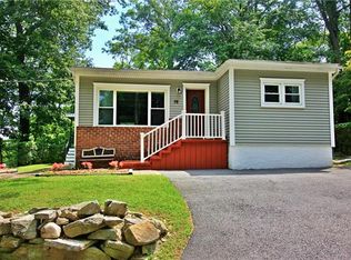 76 Ridgecrest Rd, Lake Peekskill, NY 10537