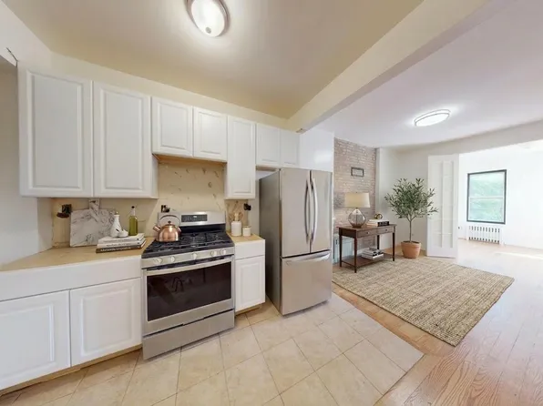 325 Eldert Street image 1 of 5