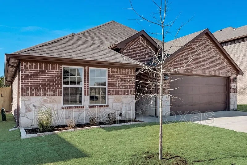 4 bed, 2.0 bath, 1708 sqft, $2,150 — Photo 4