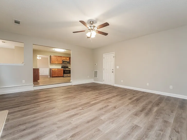 1452 Shelnut Ct — Photo 5