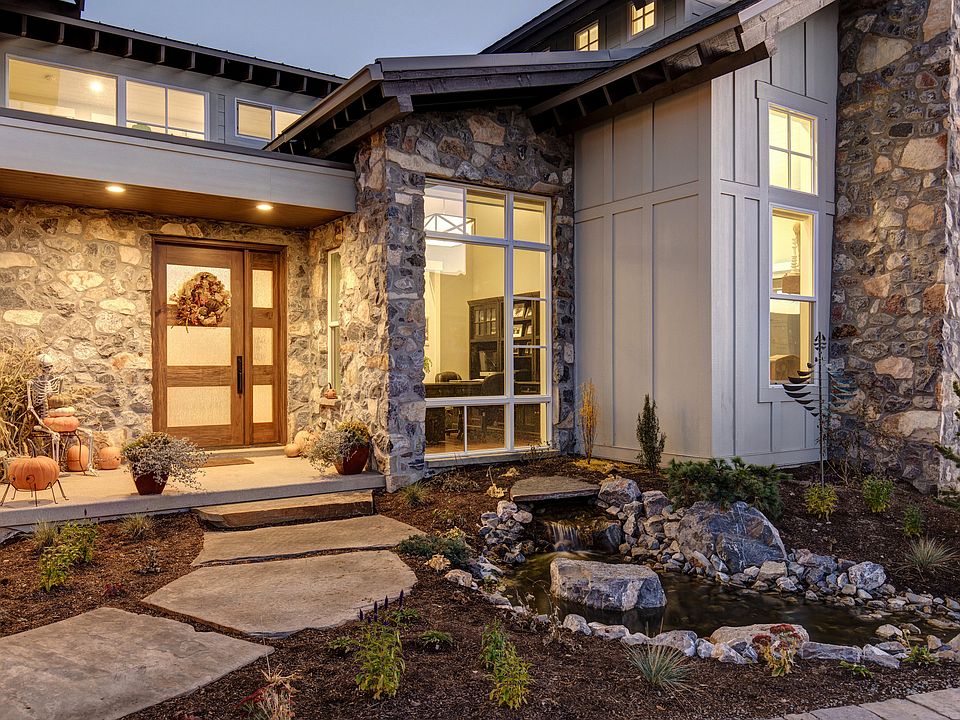 Exterior Entry