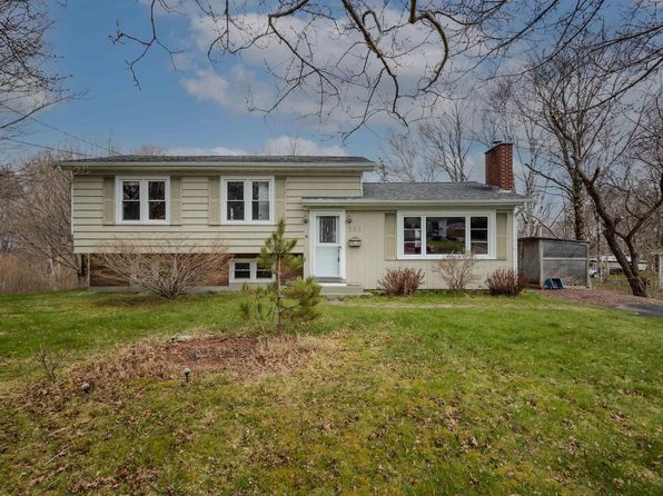 101 Edgewood Dr, Mira Road, NS B1P 2C2
