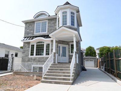 31 W Ter, Staten Island, NY, 10312