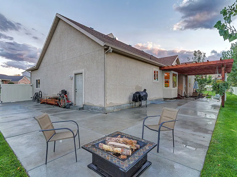 13866 S Markham Peak Cir — Photo 25