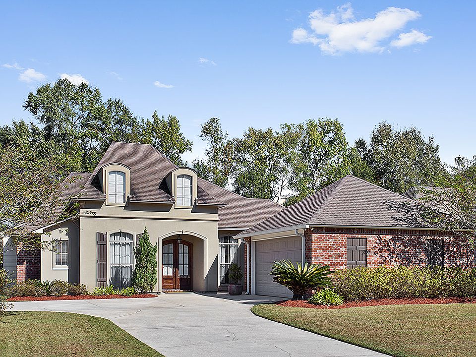 Welcome to 42086 Conifer Dr.