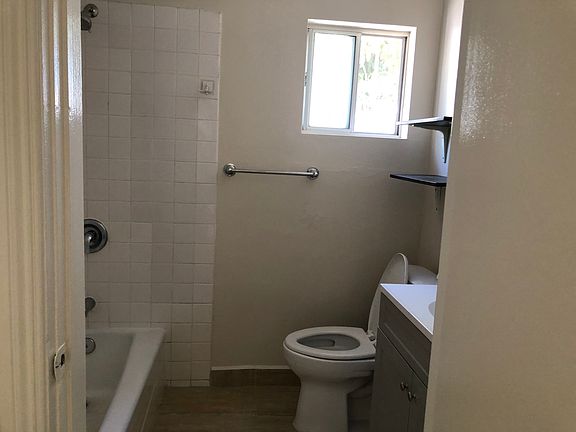 4th image of 8065 Dorothy St