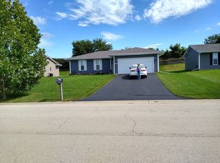 8367 Crooked Bend Rd, Machesney Park, IL 61115