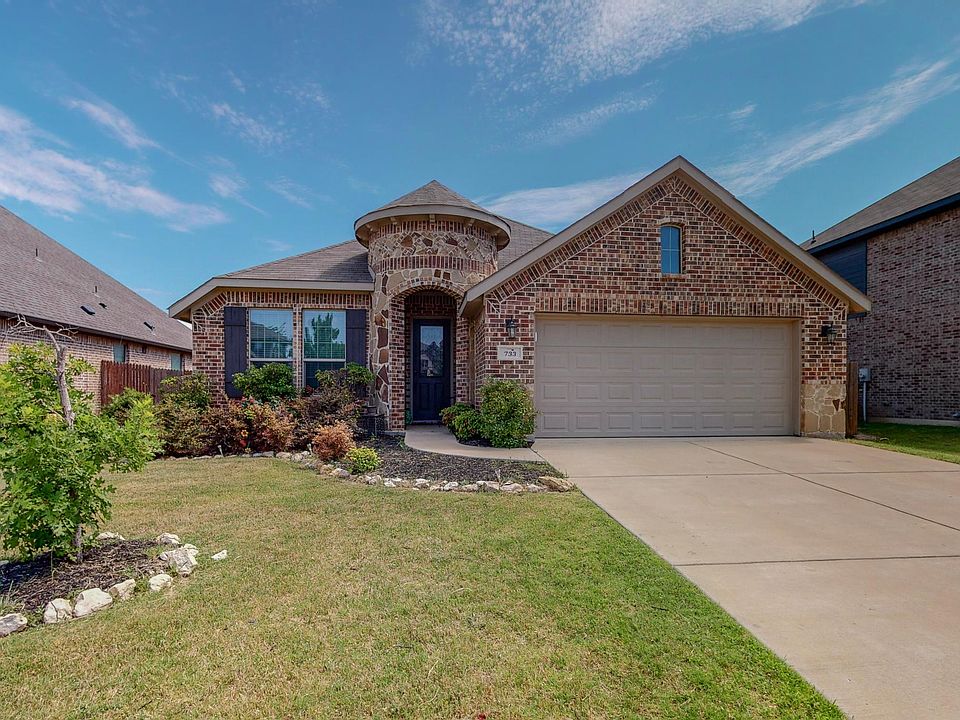 1st image of 733 Ravenwood Dr