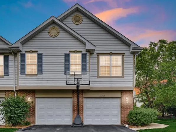 18807 S Burnside Station Dr, Mokena, IL 60448