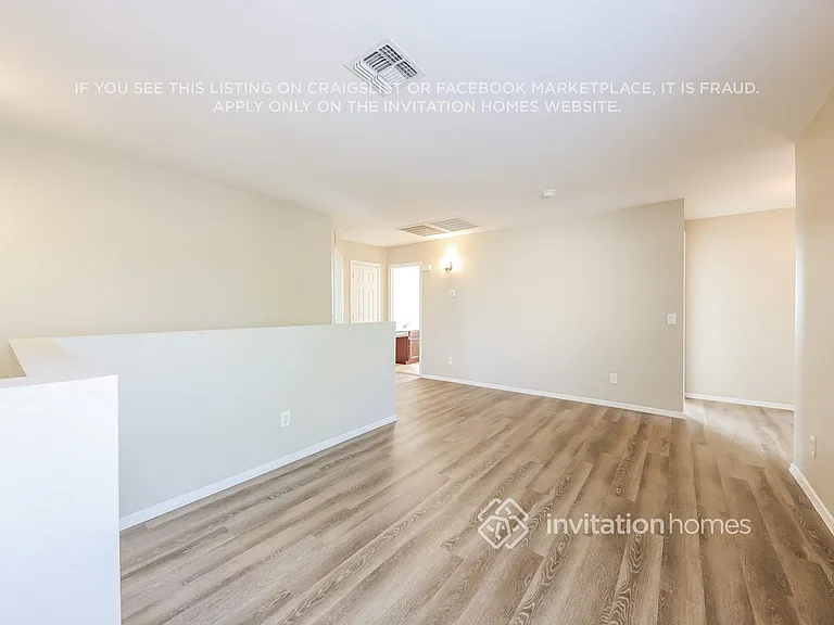 13029 W Lisbon Ln — Photo 14