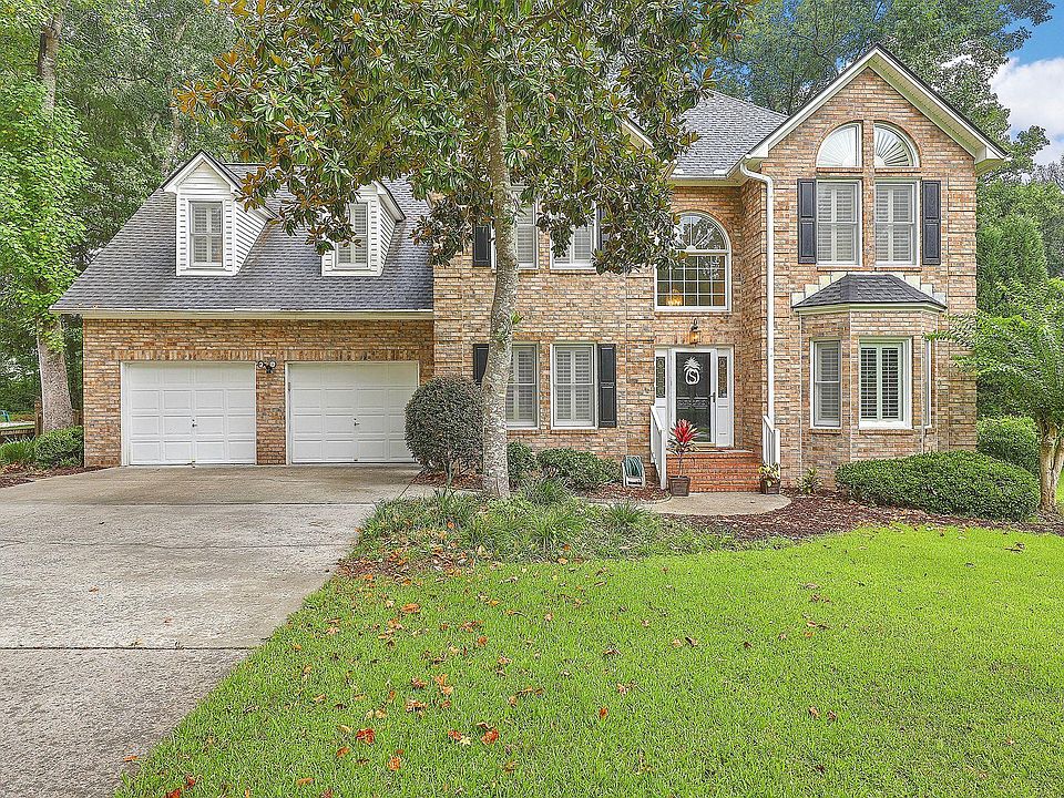1st image of 8627 W Fairway Woods Dr