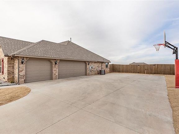 4th image of 14817 Pepperwell Oaks Dr