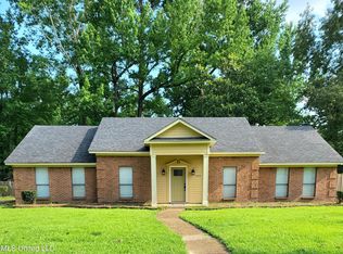 6158 Lake Trace Cir, Jackson, MS 39211