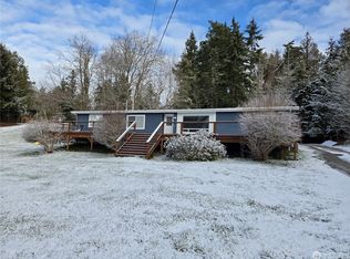 786 Vista Dr, Camano Island, WA 98282